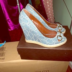 Vintage Gucci wedges! worn twice. Size 41